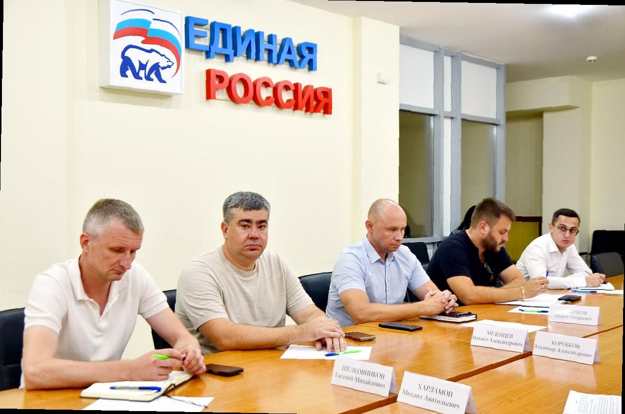 «Тепляков обсудил состояние АЗС в Сочи»