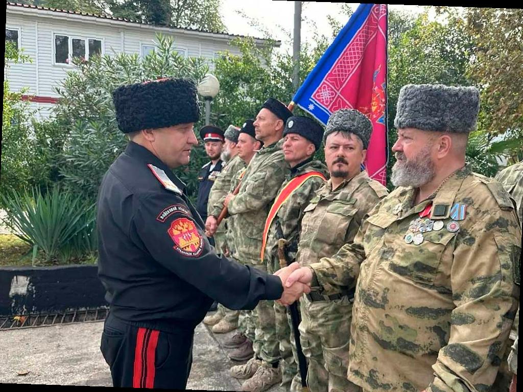 В Сочи проходят военно-полевые сборы Черноморского казачьего полка