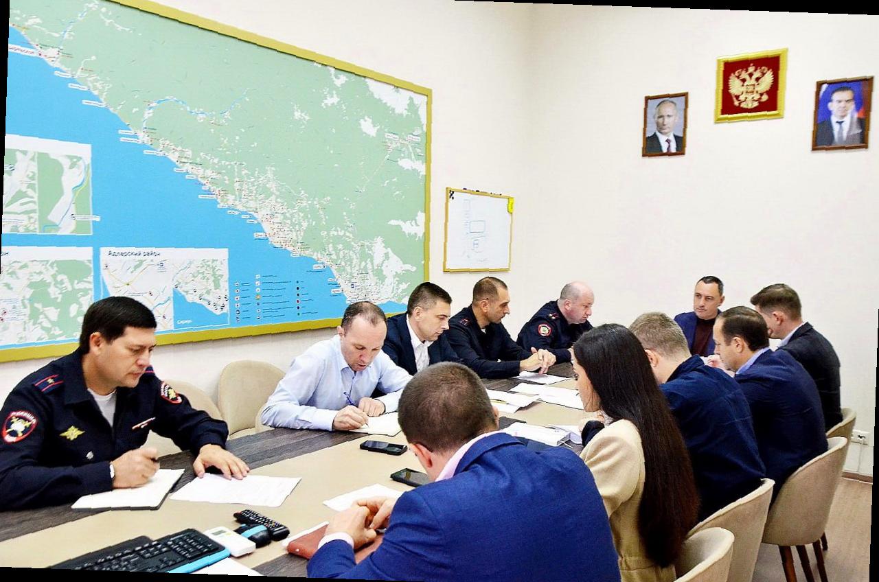 «Виктор Тепляков инициировал совещание по благоустройству авторынка в Сочи»