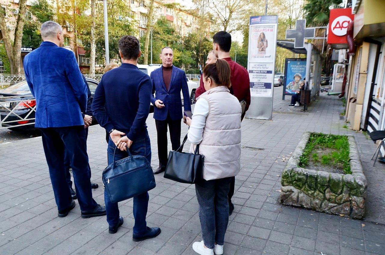 «Виктор Тепляков проверил состояние микрорайона Донская»
