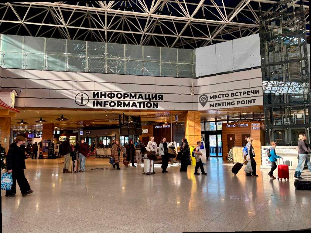 Аэропорт Сочи временно прекратил работу из-за мер безопасности