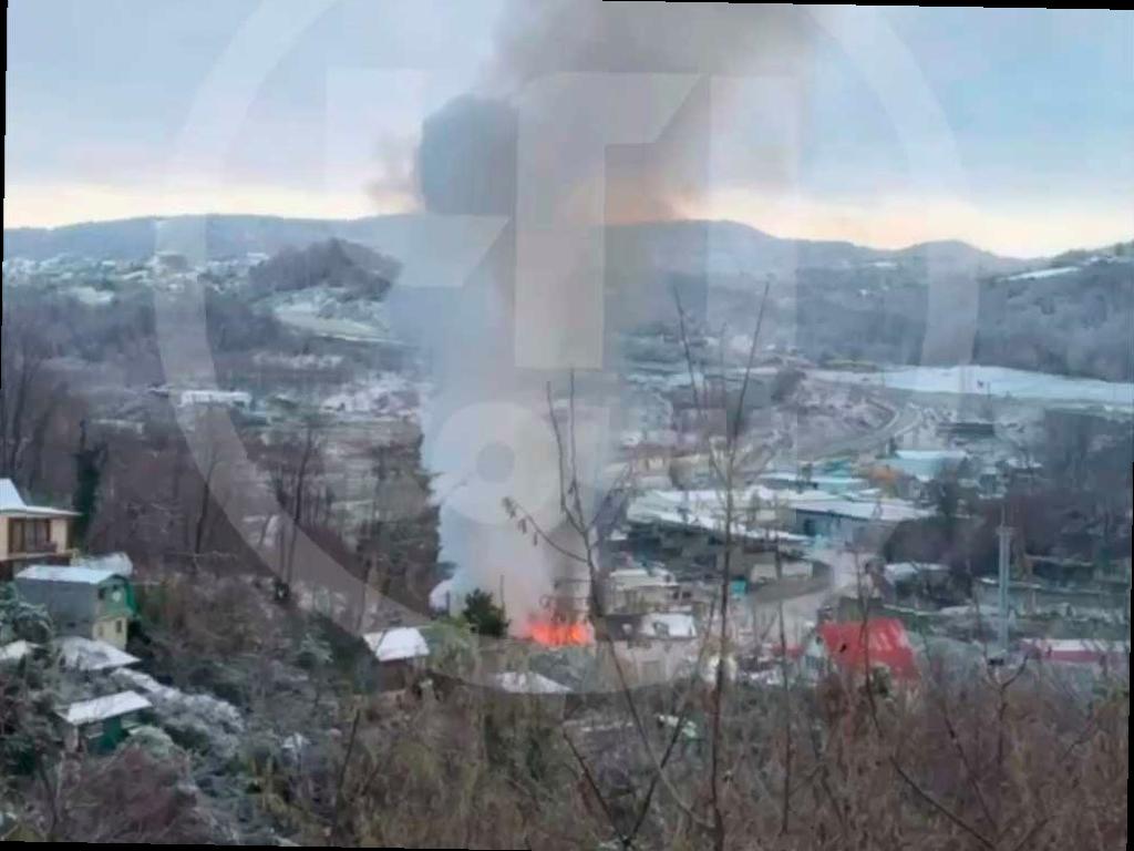 Утром в Сочи произошел пожар в частном доме