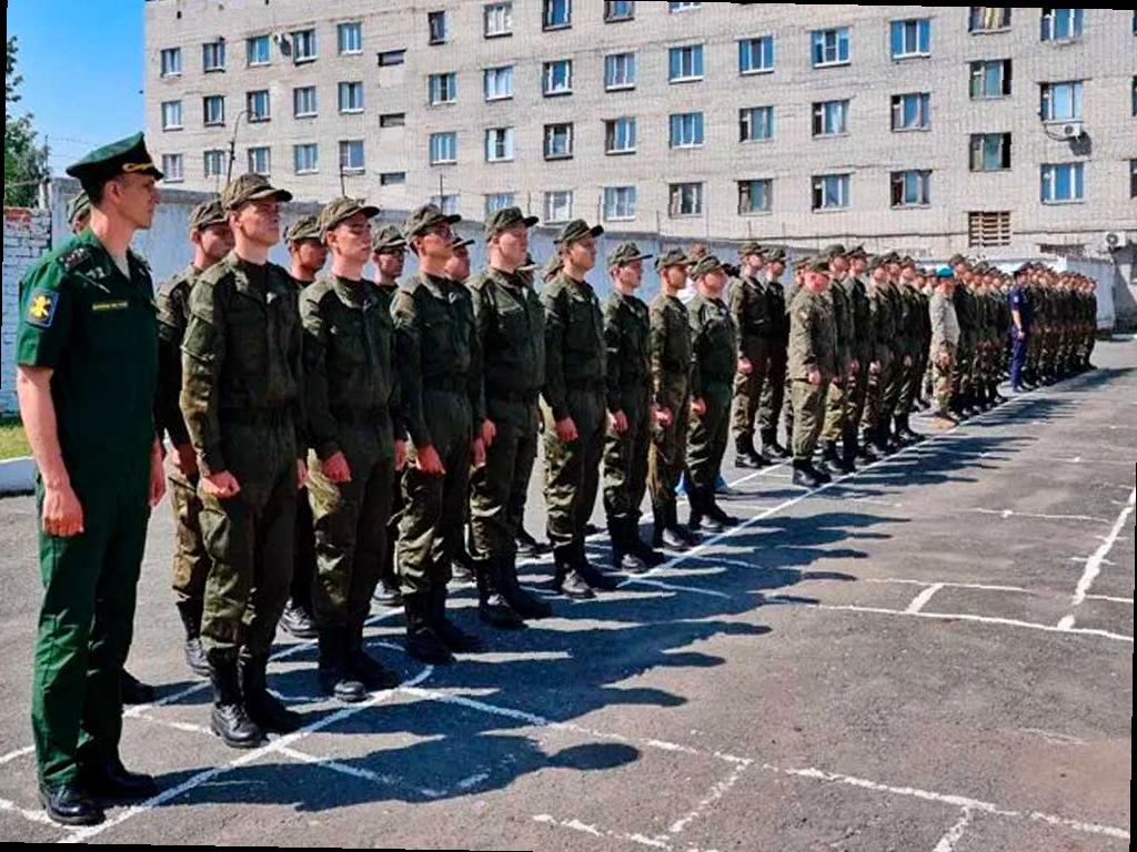 Минобороны вводит круглогодичный призыв на службу