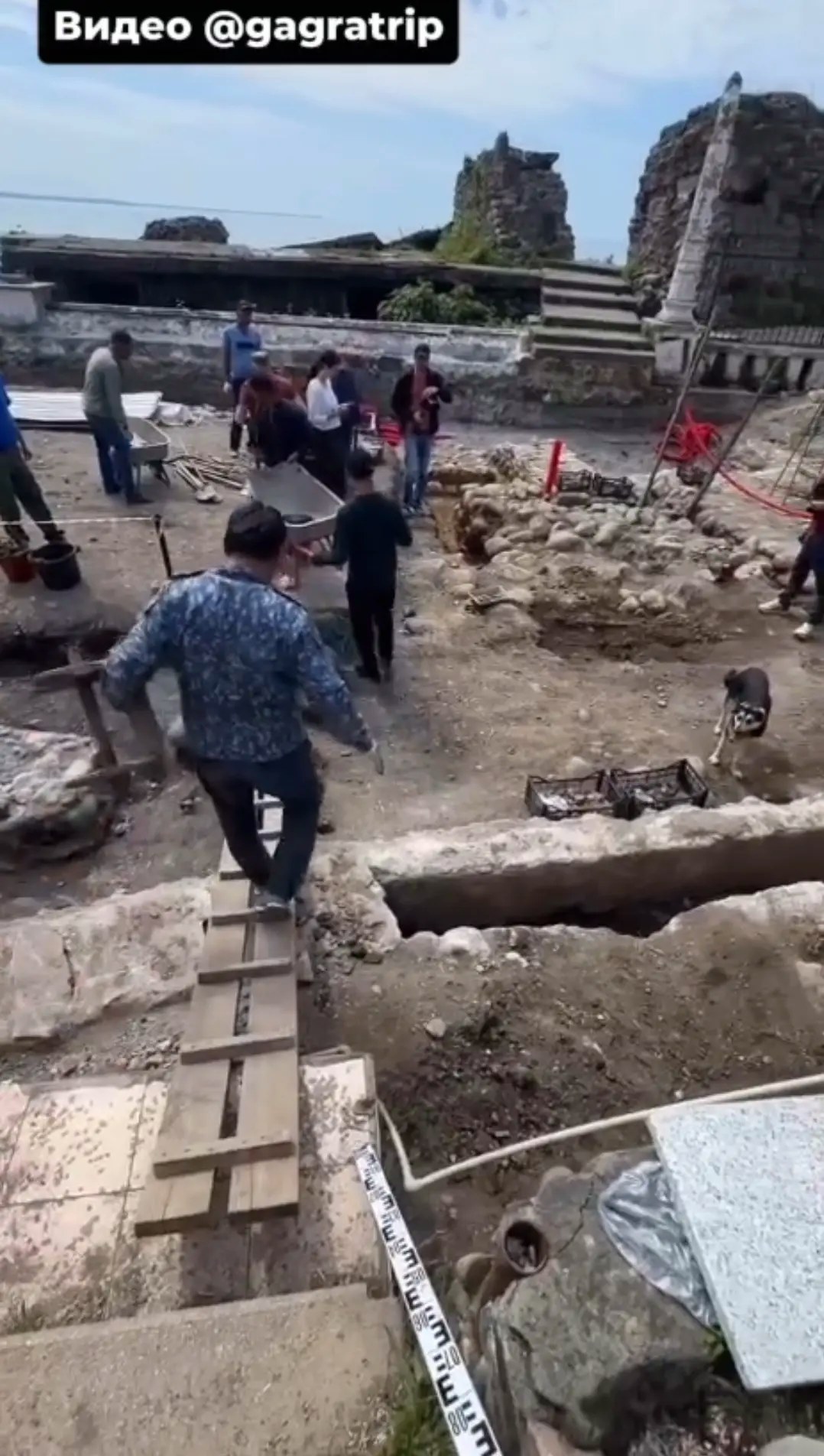 Исследования позднеримских захоронений на набережной Диоскуров
