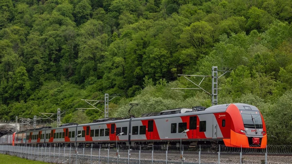 Дополнительный поезд Москва—Адлер начнет курсировать с 16 июля