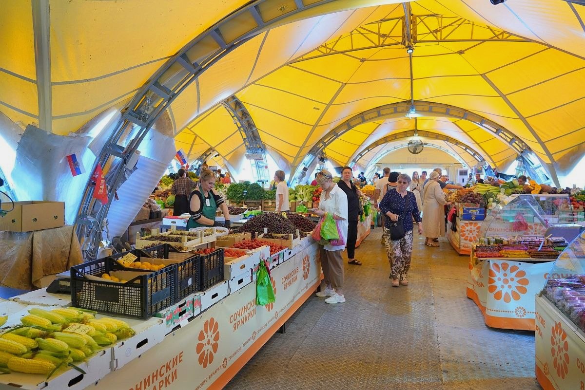 Жители Сочи выступают против закрытия городской ярмарки в микрорайоне Ареда